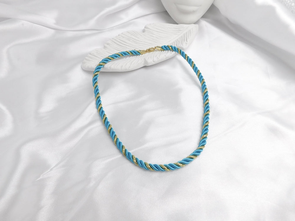 Collar laso azul